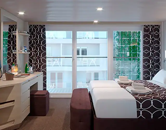 PR1 Deluxe Balcony Promenade View
